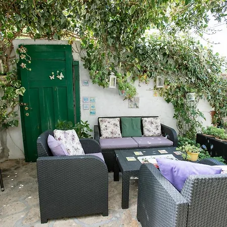 Nena Apartman